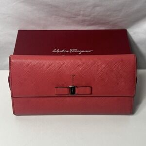 Salvatore Ferragamo Vara Pink Long Leather Wallet Nero Pebble Calf Bow Used